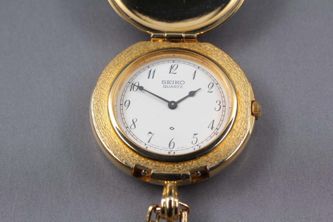 Seiko pendant watch 7320-0080 round gold qz  new batt vintage 1993 n mint japan/ retro wristwatch classic style timepiece gift, photo 4 sur 5