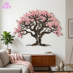 Puede incluir: Escultura de &aacute;rbol montada en la pared con un tronco y ramas de color marr&oacute;n oscuro, adornada con flores rosas. La escultura est&aacute; montada en una pared blanca. El texto "2D FLAT" es visible en la esquina superior izquierda.