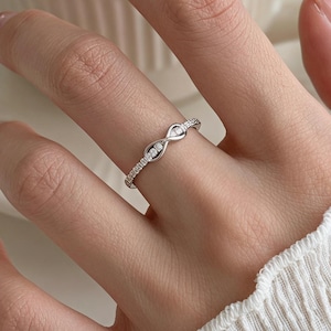 S925 Sterling Silver Infinity Ring | Platinum Tone Mobius Twist Zircon Band