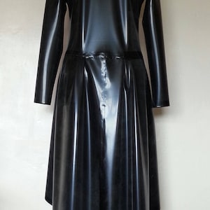 Latex gothic dominatrix coat image 3