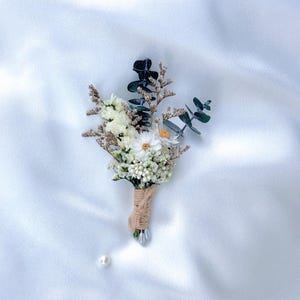 Boho vit torkad blombukett, eukalyptus brudbukett, brudtärnebukett, boutonniere, handledskorsage, hårkam, rustikt bröllop