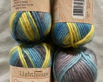 Una madeja de hilo ombré Lighthouse Sunset Blues 100 % lana