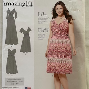 Simplicity 1102 Pattern Women&#39;s Dress w/Cup sizes Sz 20W - 28W UNCUT