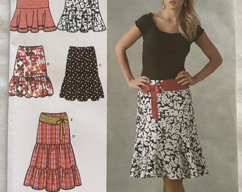 Patron De Couture Simplicity 3881 - Jupes Avec Volants Et Ceinture, Tailles 40-50