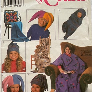 Simplicity 7406 Craft Pattern Stadium Tote, Pillow in a Blanket, Baby Bunting, Hats UNCUT