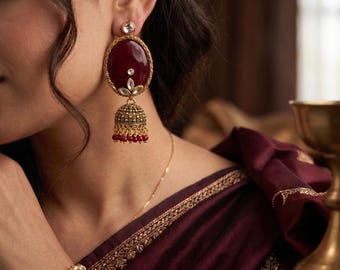 Elegantes pendientes Jhumka de piedra granate con acabado en oro antiguo para la futura novia, joyería de boda, regalo para dama de honor, regalo para hermana, pendientes