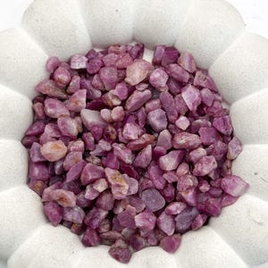 Natürliche Pink Rubin Rohedelstein Lot - Rohe Ungeschliffene Edelstein Chips Masse für die Schmuckherstellung & Heilung