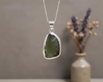 Colgante de moldavita, colgante de plata de ley 925, colgante de moldavita auténtico, piedra de moldavita certificada, regalo para ella, regalo para mamá