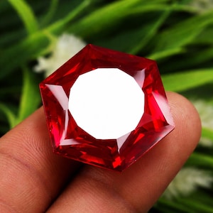 Naturlig blodröd rubin, unik åttkantig form, fasetterad smyckestillverkning av bästa kvalitet, storlek 25x23x12mm, 66,10 ct, GGI-certifierade lösa ädelstenar