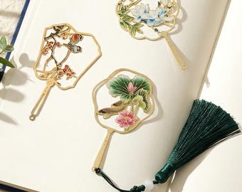 Hollow Metal Bookmark Elegant Cutout Page Marker Minimalist Design for Books Journals Reading Gifts for Book Lovers Students Teachers