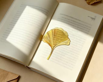 Transparent Ginkgo Leaf Plastic Bookmark | Elegant Clear Tree Leaf Page Marker for Books & Journals | Aesthetic Autumn Reading Gift