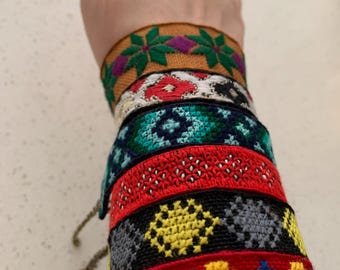 handmade woven bracelets/ comfortable/fabric traditional bracelet variety designs