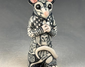 Lucky ceramic white mouse with Peace and holding heart