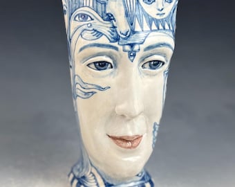 Mysterious two face vase with bird, monkey and more, blue and white