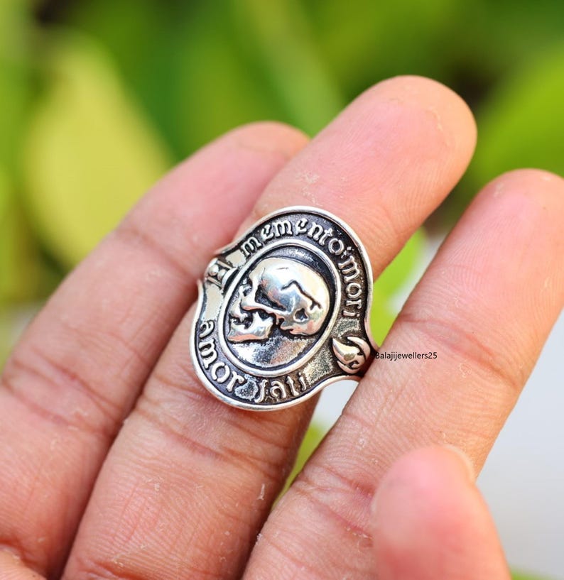 Anillo de calavera Memento Mori, anillo gótico de plata de ley maciza para hombre imagen 12