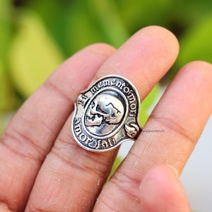 Anillo de calavera Memento Mori, anillo gótico de plata de ley maciza para hombre imagen 7