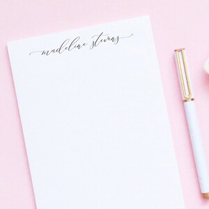 Bloc de notas personalizado para mujeres, elegantes blocs de notas personalizados con letras para adultos, papel de papelería moderno, notas de escritura de cartas personalizadas, NP121
