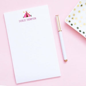 Blocco note personalizzato per campo estivo per ragazze con articoli di cancelleria per tenda da campeggio per ragazza, carta da lettere per campo, cancelleria per campo personalizzato, carino, NP248