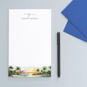 Bloc de notas con monograma personalizado y nombre, bloc de notas con paisaje de playa tropical, juego de papel de carta personalizado, 2 monogramas iniciales NP389