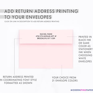 K&ouml;nnte beinhalten: Ein rosa Umschlag mit einer in schwarzer Tinte gedruckten Absenderadresse. Die Adresse lautet Rachel Marie, 4730 5th Avenue, Apt 4F, Brooklyn, NY 11209. Der Text "Gedruckt in schwarzer Tinte oder in der gleichen Farbe wie die Briefpapierfarbe, wenn Sie wei&szlig;e Umschl&auml;ge w&auml;hlen" ist auf der rechten Seite des Umschlags gedruckt.