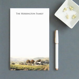 Libretas de notas familiares personalizadas, libreta con paisaje de viñedos en acuarela, juego de escritura de cartas personalizado, elegante libreta, apellido NP379