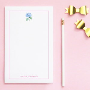 Blocs de notas personalizados con nombre, Blocs de notas estacionarios florales de acuarela para mujeres, Bloc de notas de papelería de hortensia simple con borde, NP428