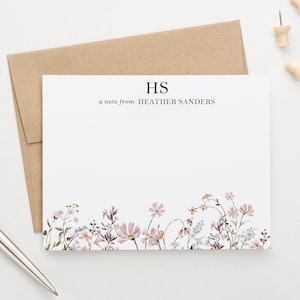 Conjuntos estacionários com monograma floral personalizado para escrita de cartas, cartões de notas de flores silvestres personalizados, papelaria monograma com envelopes MS071