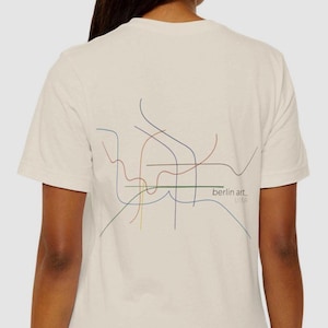 Berlin U-Bahn Lines T-shirt, Transit Map Design på baksidan, Statement Shirt, Geschenk für Berlin Liebhaber, Present för kollektivtrafikfans