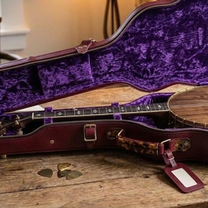 Full Grain Leather Banjo Case – Heritage Masterpiece Gig Bag for Ome Tenor