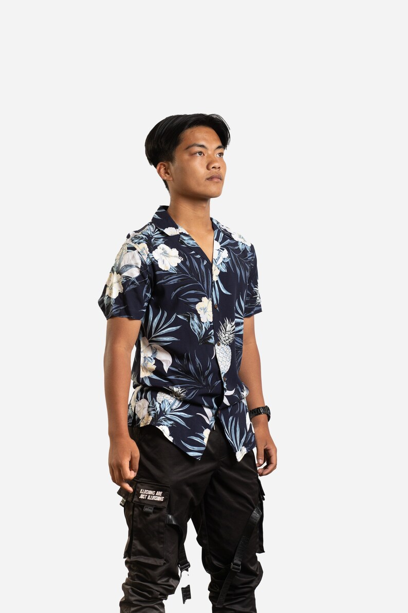 Navy Tropical Floral Print Short Sleeve Shirt image 2