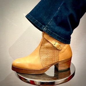 Rare 70s Tan Leather Platform Boots