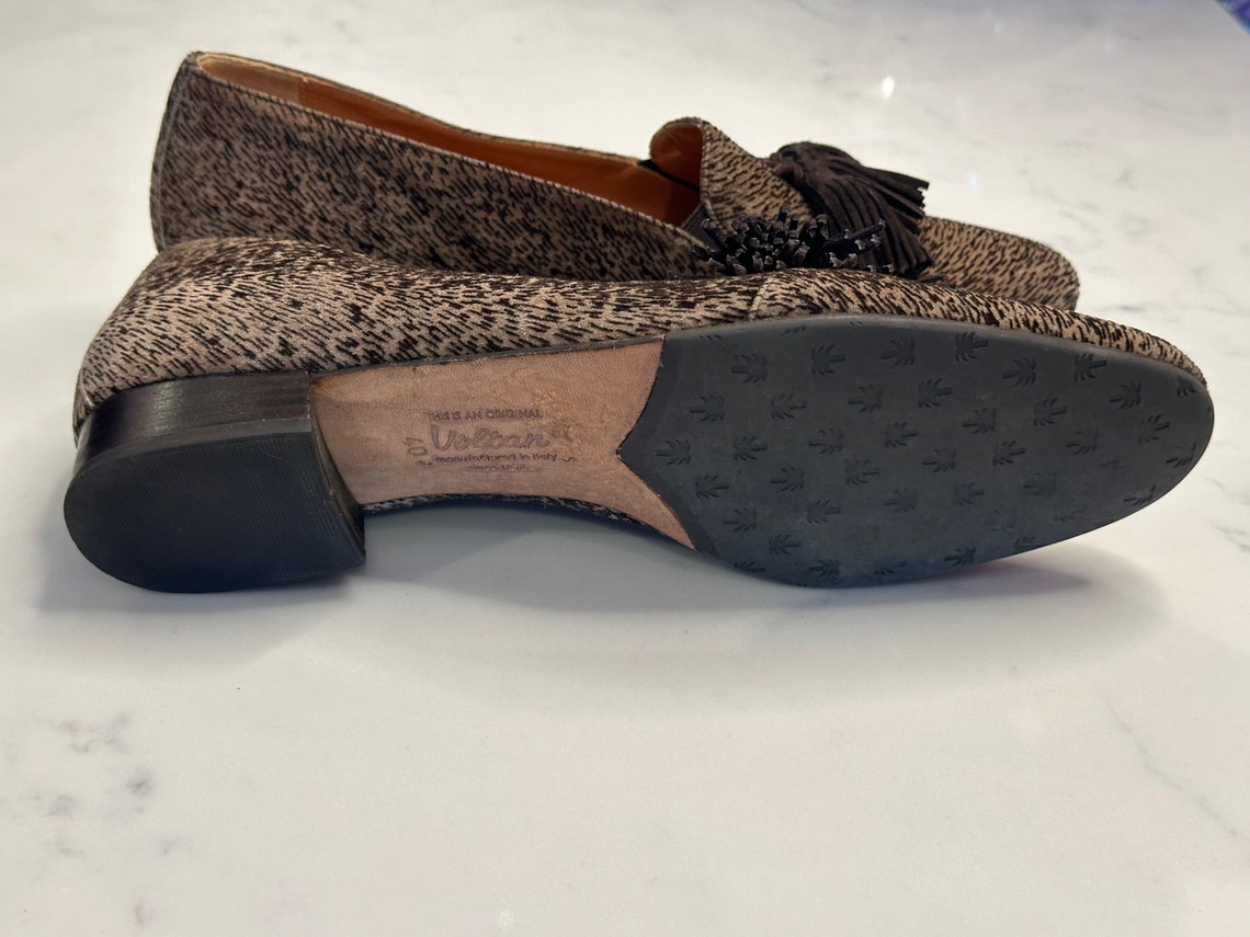 P043 Newport- Brown Buckle Suede Loafer