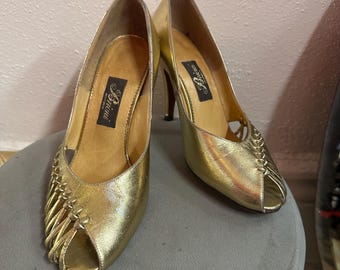 Zapatos de tacón con puntera abierta de piel dorada vintage, talla EU 37 / Zapatos de fiesta metálicos con detalle tejido y tacón de aguja