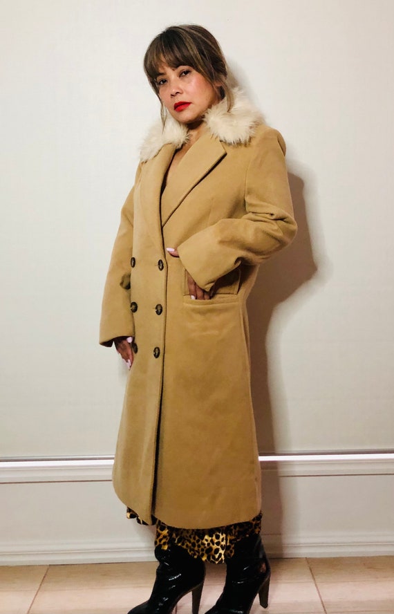 Camel double-breasted faux fur collar coat
