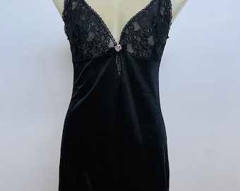 1930s Short Slip Lace-Trimmed Black Chemise