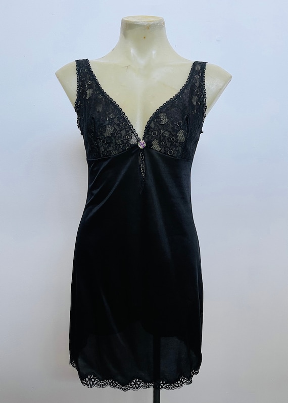 1930s Short Slip Lace-Trimmed Black Chemise - image 1