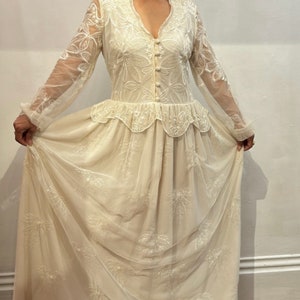 Vintage 70s Bohemian Wedding Dress