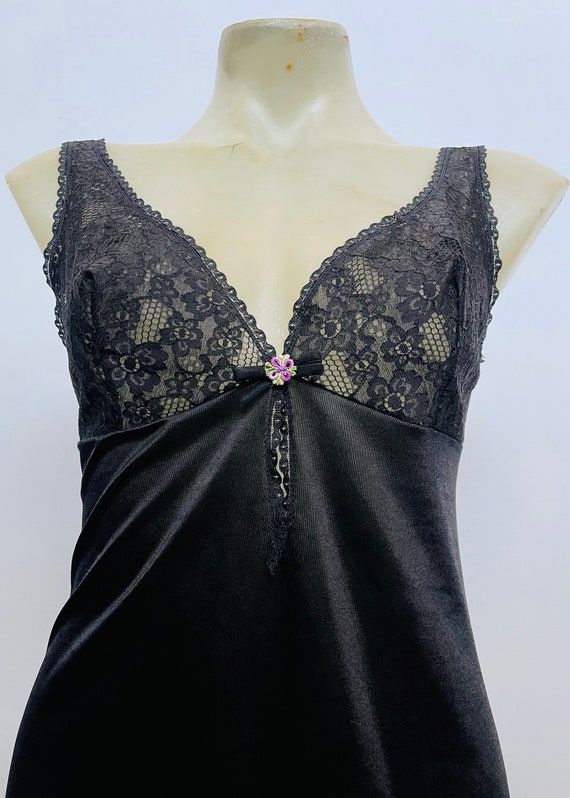 1930s Short Slip Lace-Trimmed Black Chemise - image 9