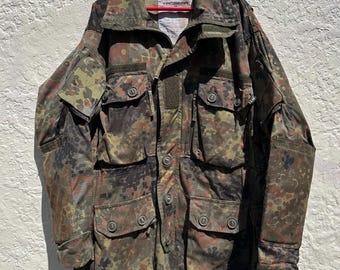 Chaqueta militar de camuflaje vintage / Abrigo militar alemán Flecktarn / Chaqueta utilitaria tipo cargo / Ropa de abrigo de estilo militar / Estilo urbano para festivales
