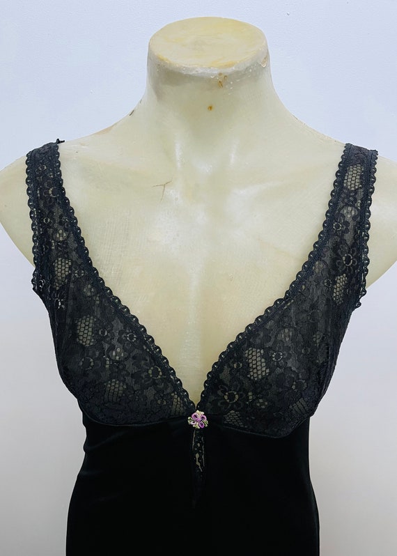 1930s Short Slip Lace-Trimmed Black Chemise - image 10
