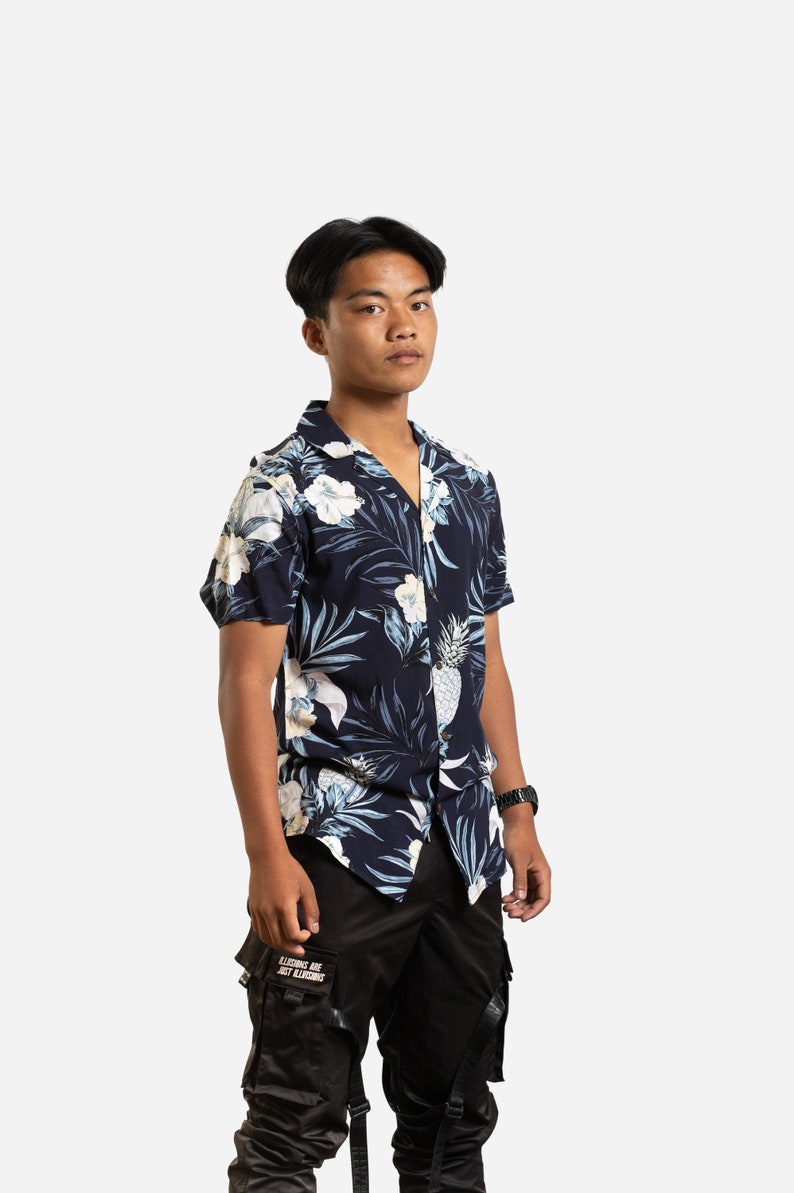 Navy Tropical Floral Print Short Sleeve Shirt image 4