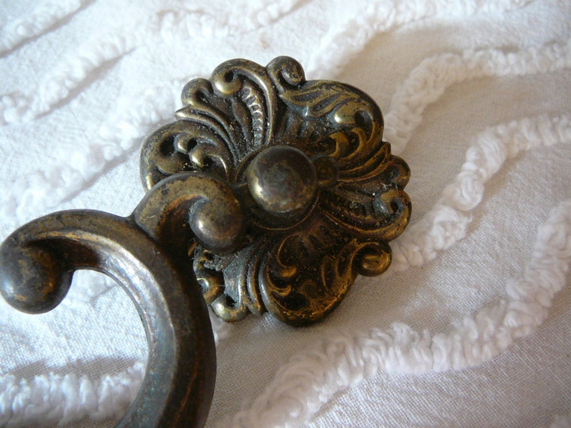 Vintage Brass Hardware 5 Ornate Dresser Handles Etsy