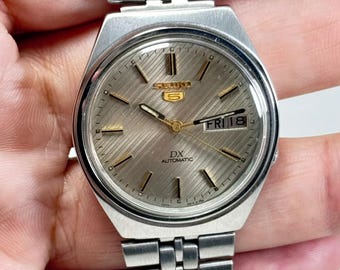 Vintage Seiko 5 DX 7009-3030  Automatic Men's Watch Day/Date Japan