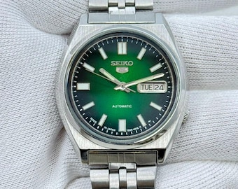 Seiko 5 Automatic Men’s Wristwatch Day Date Vintage Japanese