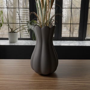Modern 3D Printable Vase: Sleek Home Decor (STL Digital Download