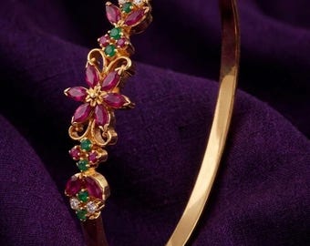 Bracelet jonc à charnière floral rubis et émeraude en argent plaqué or 14 carats Cadeau d'anniversaire