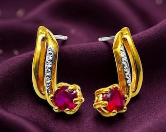 Puces d'oreilles élégantes rouge rubis en argent plaqué or 14 carats - Design tourbillonnant moderne