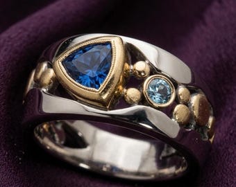 Bague tendance en argent plaqué or 14 carats et saphirs bleus taille trillion, anneau bicolore