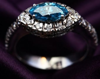 Elegante anillo de topacio azul marquesa, chapado en oro de 14 quilates, ideal como regalo de compromiso.