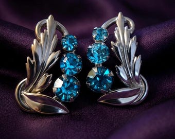Boucles d'oreilles en argent plaqué or 14 carats avec saphir bleu - Bijoux élégants inspirés de la nature